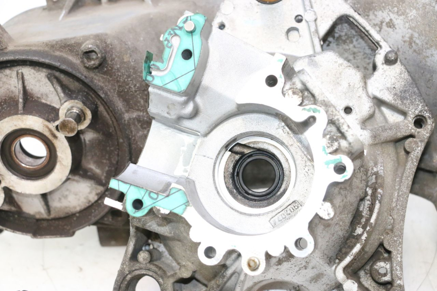 photo de DOLNA OBUDOWA SILNIKA PEUGEOT LUDIX ONE 14P 50 (2004 - 2013) - Zoom jakości