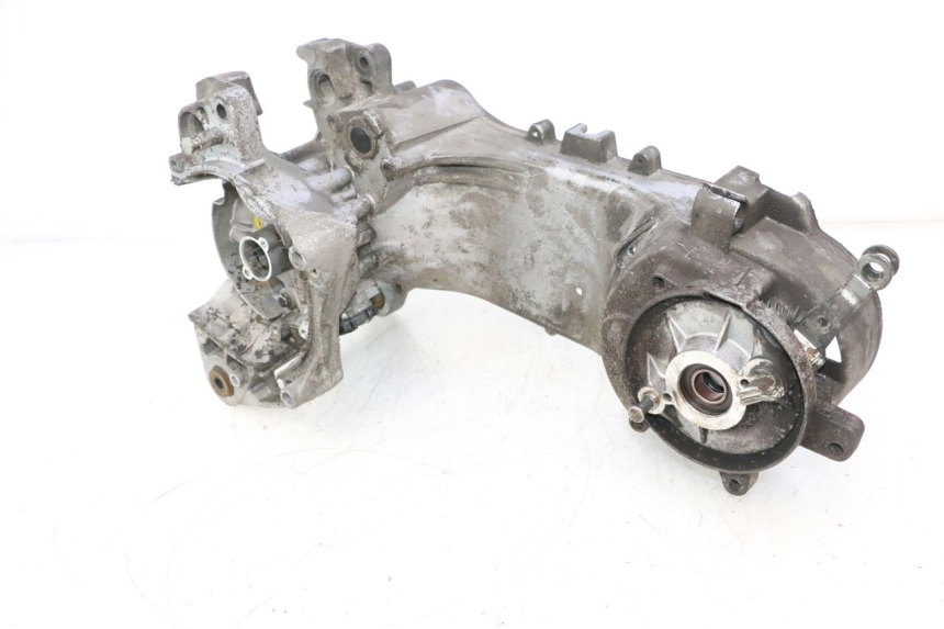 photo de DOLNA OBUDOWA SILNIKA PEUGEOT LUDIX ONE 14P 50 (2004 - 2013) - Zoom stanu zużycia