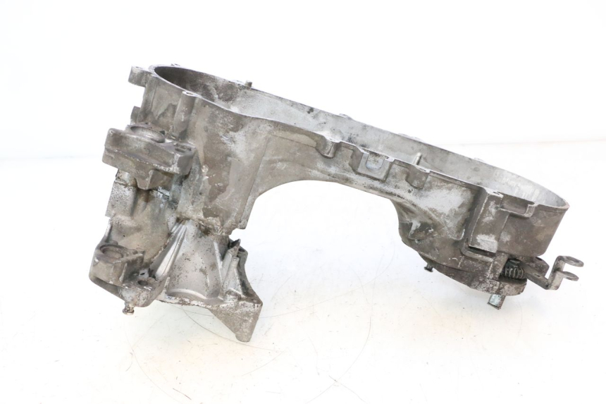photo de DOLNA OBUDOWA SILNIKA PEUGEOT LUDIX ONE 14P 50 (2004 - 2013) - Zbliżenie techniczne