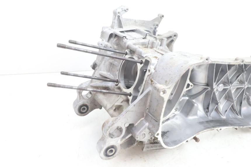 photo de DOLNA OBUDOWA SILNIKA YAMAHA N-MAX NMAX 125 (2021 - 2024) - Szczegół części