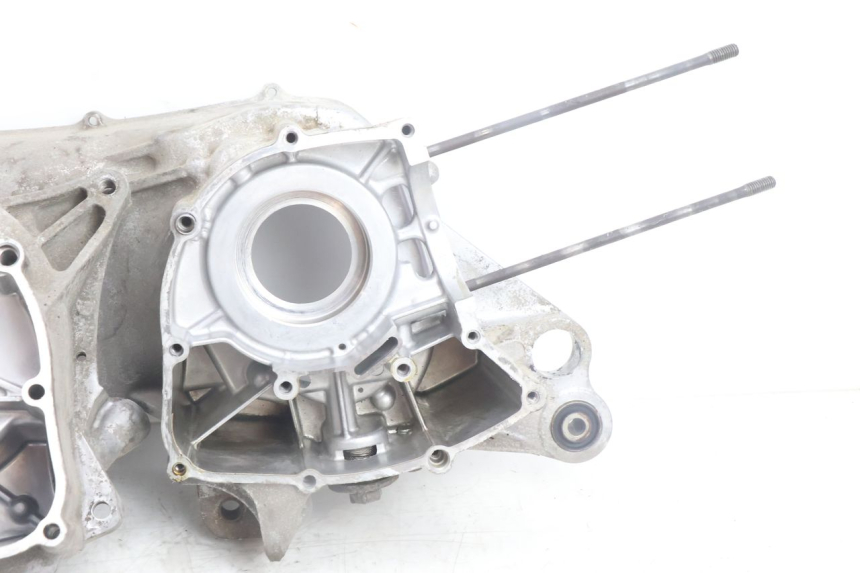 photo de DOLNA OBUDOWA SILNIKA YAMAHA N-MAX NMAX 125 (2021 - 2024) - Widok z bliska
