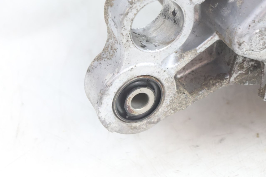 photo de DOLNA OBUDOWA SILNIKA YAMAHA N-MAX NMAX 125 (2021 - 2024) - Zoom stanu zużycia