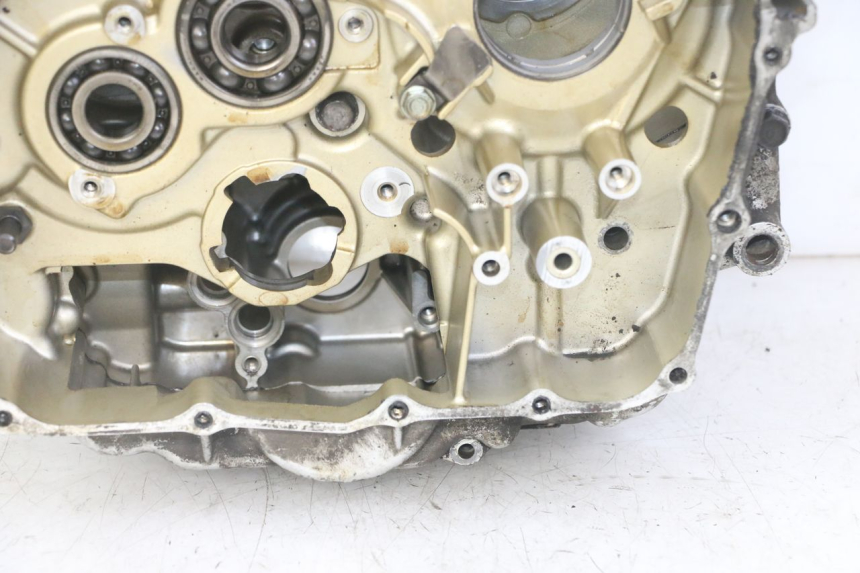 photo de Karter dolny silnika HONDA NTV DEAUVILLE ABS 700 (2007 - 2016) - Szczegóły charakterystyczne