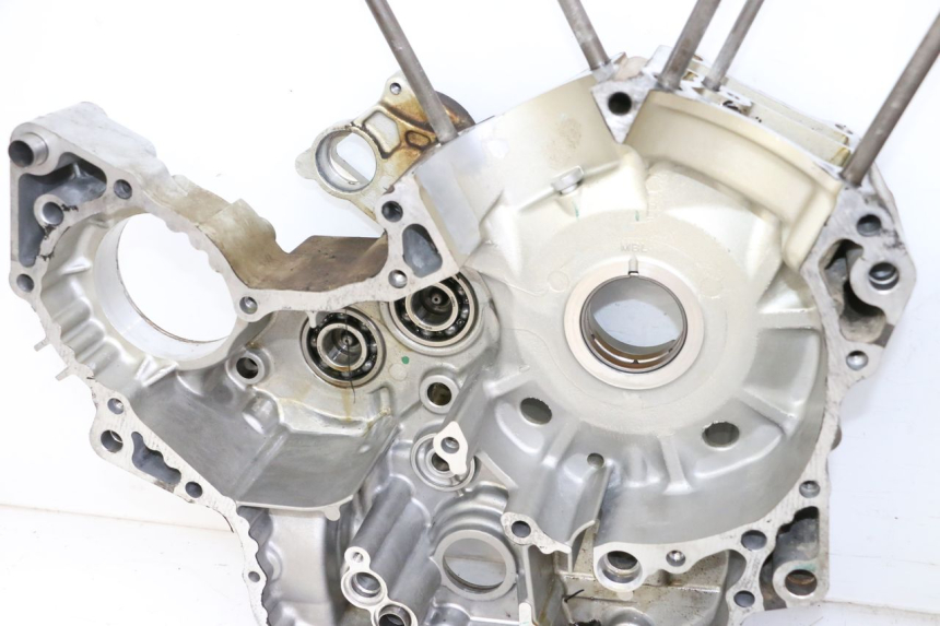 photo de Karter dolny silnika HONDA NTV DEAUVILLE 650 (2001 - 2006) - Struktura - zbliżenie