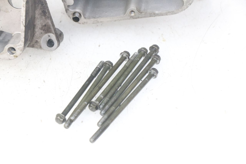 photo de Karter dolny silnika NECO ONE 4T 50 (2011 - 2020) - Struktura - zbliżenie