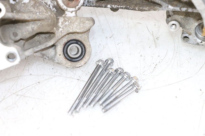 photo de Karter dolny silnika SYM ORBIT 2 50 (2008 - 2014) - Zbliżenie techniczne