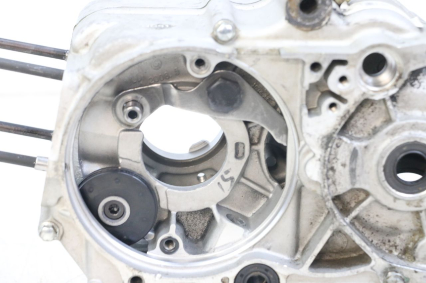 photo de Karter dolny silnika APOLLO RFZ 140 - Widok z bliska