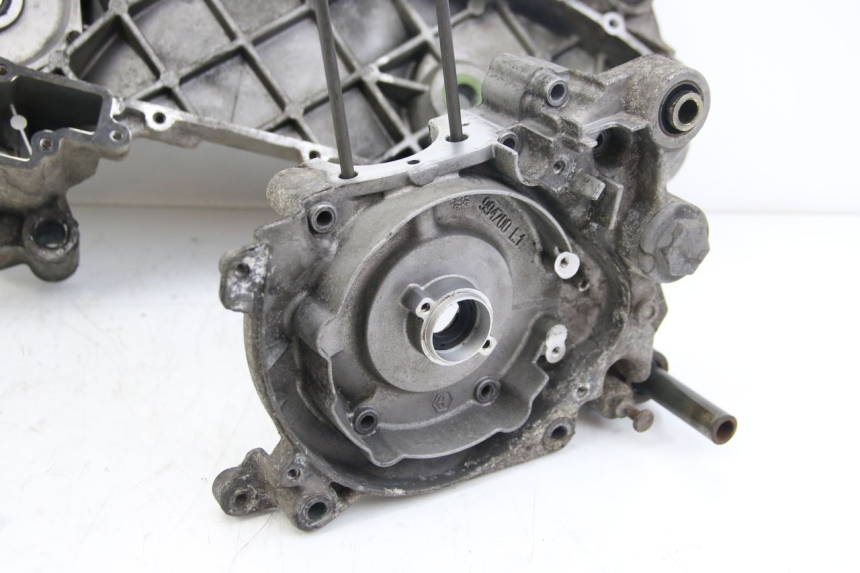 photo de Karter dolny silnika APRILIA SCARABEO 4T 50 (2009 - 2017) - Zbliżenie techniczne