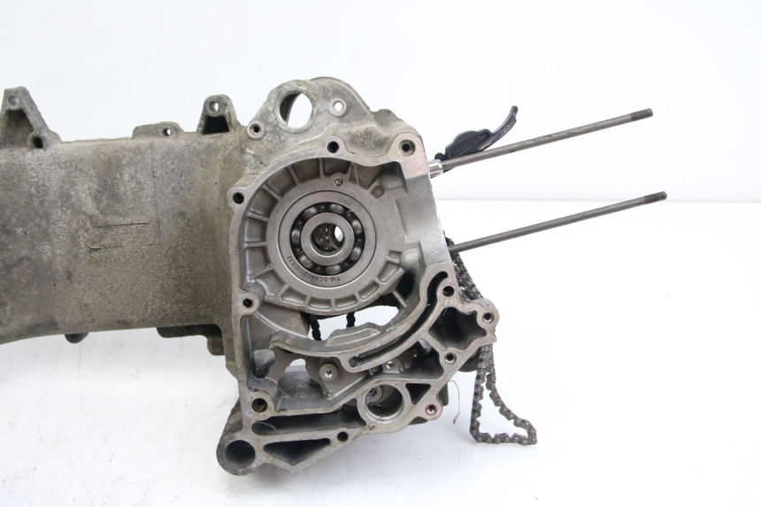 photo de Karter dolny silnika APRILIA SCARABEO 4T 50 (2009 - 2017) - Oznaczenia i referencje