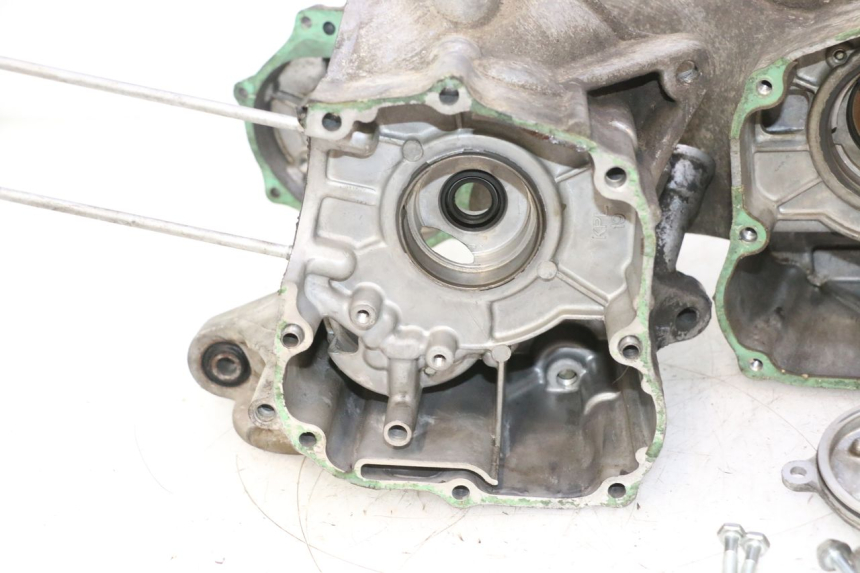 photo de DOLNA OBUDOWA SILNIKA HONDA SCV LEAD 100 (2003 - 2007) - Punkty mocowania