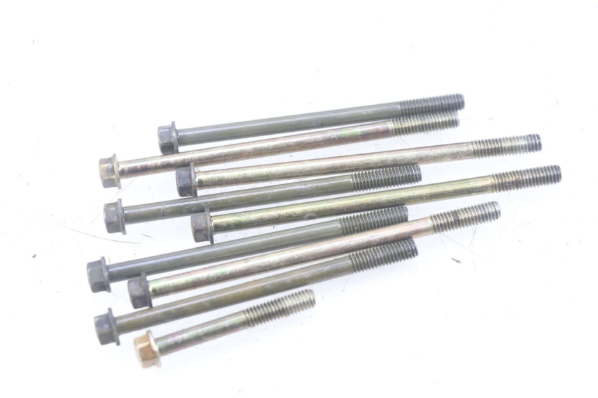 photo de Karter dolny silnika KYMCO SENTO 100 (2008 - 2013) - Struktura - zbliżenie