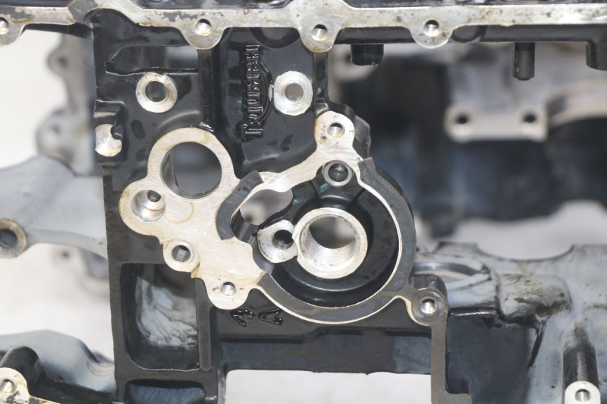 photo de Karter dolny silnika TRIUMPH SPRINT ST 955 (1999 - 2001) - Inny kąt widzenia