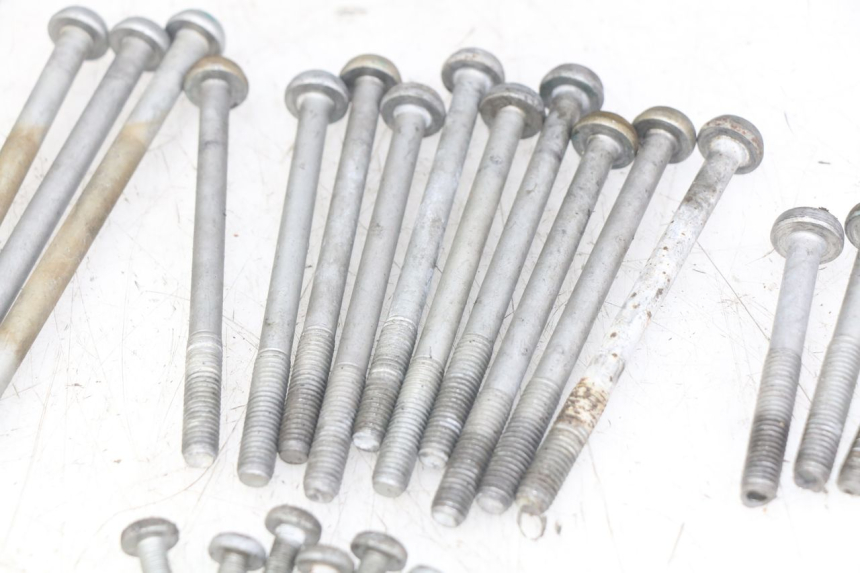 photo de Karter dolny silnika TRIUMPH SPRINT ST 955 (1999 - 2001) - Alternatywny kąt