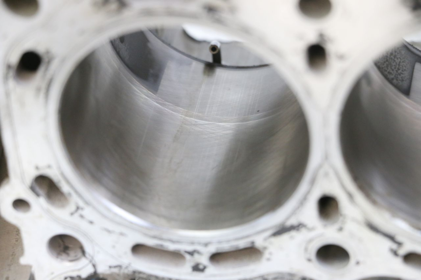 photo de Karter dolny silnika SUZUKI GSR 750 (2011 - 2017) - Kontrola wizualna