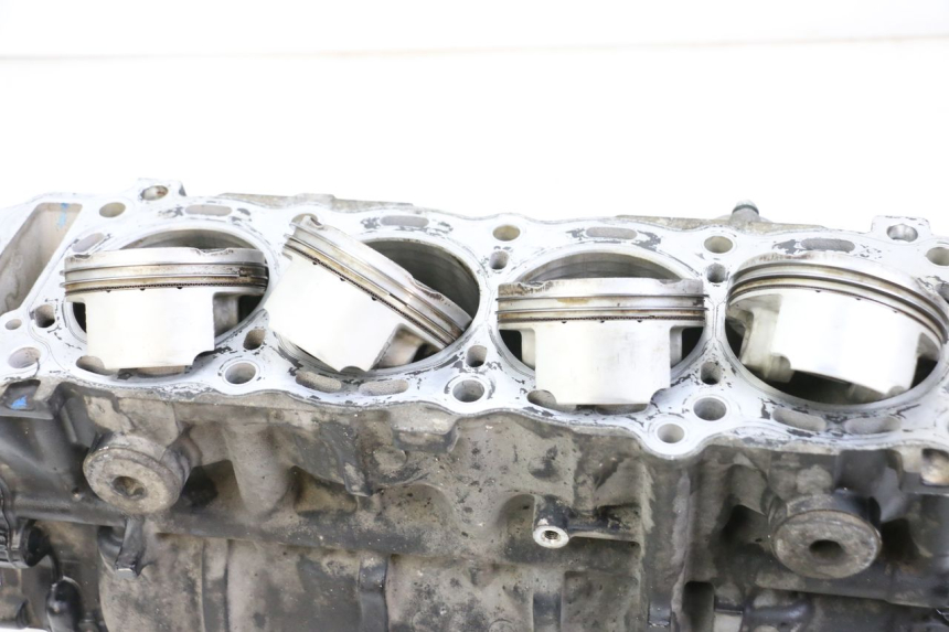 photo de Karter dolny silnika SUZUKI GSR 750 (2011 - 2017) - Alternatywny kąt