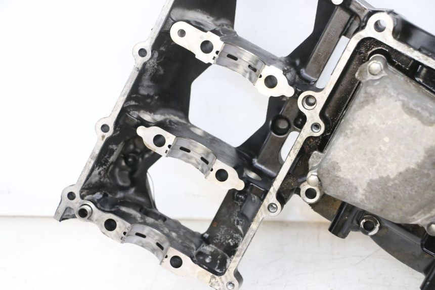 photo de Karter dolny silnika SUZUKI GSR 750 (2011 - 2017) - Zoom stanu zużycia