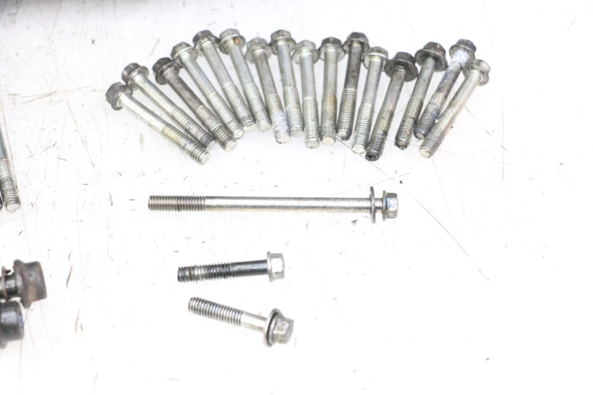 photo de Karter dolny silnika SUZUKI GSR 750 (2011 - 2017) - Widok z bliska