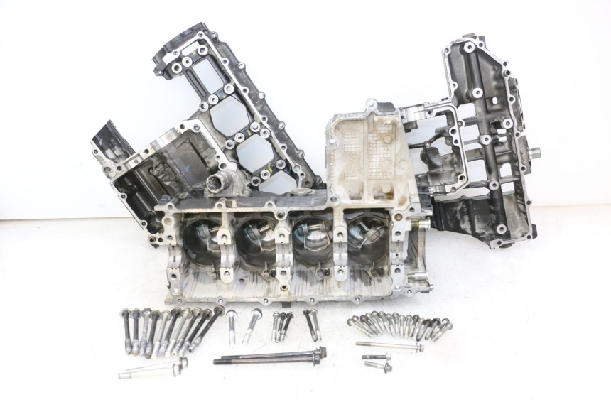 photo de Karter dolny silnika SUZUKI GSR 750 (2011 - 2017) - Alternatywny kąt