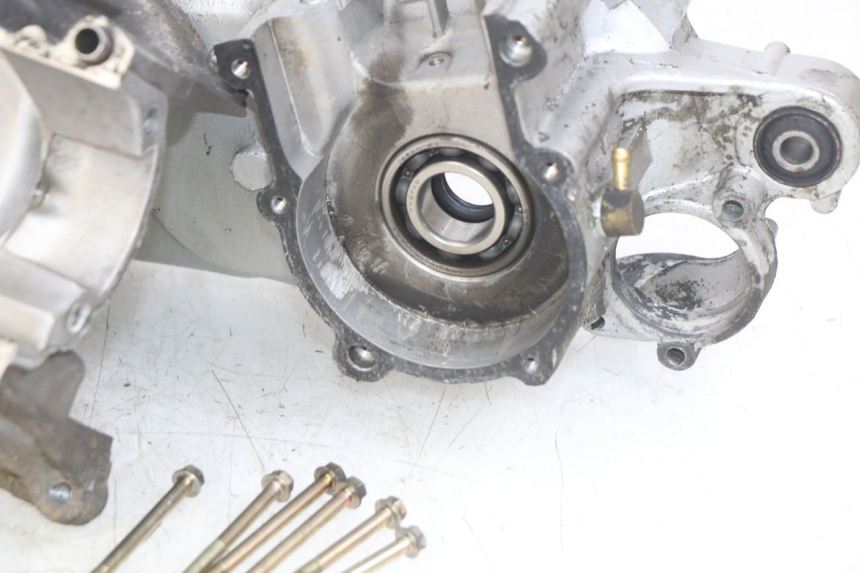 photo de Karter dolny silnika PEUGEOT SV 125 (1991 - 1994) - Szczegóły charakterystyczne