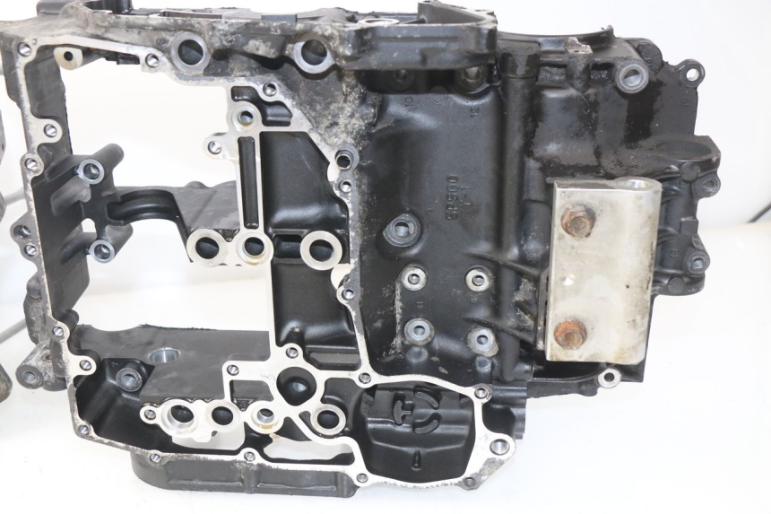 photo de Karter dolny silnika YAMAHA TDM ABS 900 (2002 - 2014) - Szczegóły charakterystyczne