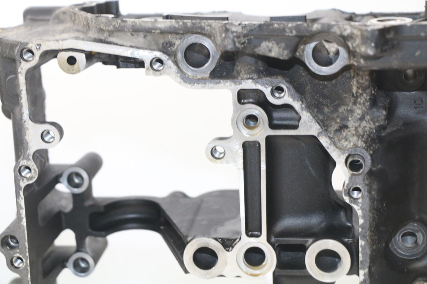 photo de Karter dolny silnika YAMAHA TDM ABS 900 (2002 - 2014) - Widok z bliska