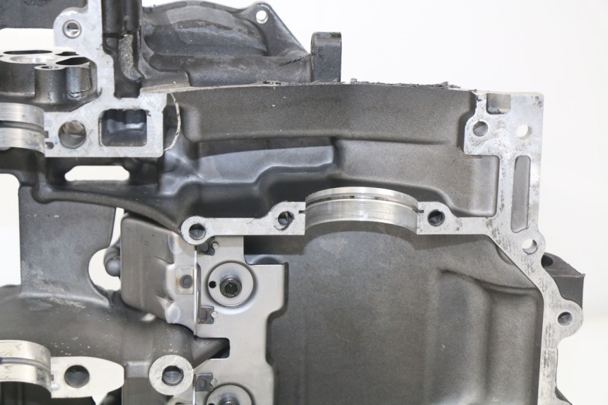 photo de Karter dolny silnika YAMAHA TDM ABS 900 (2002 - 2014) - Struktura - zbliżenie