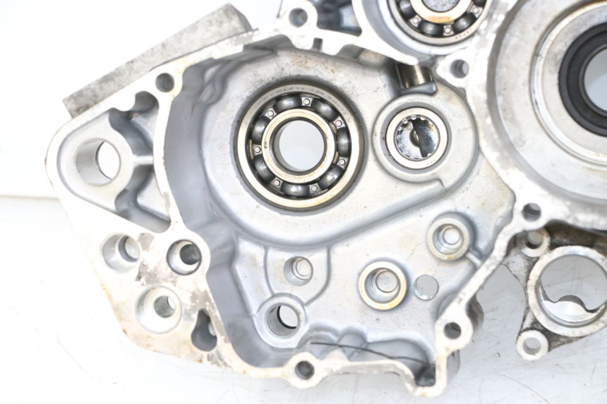 photo de Karter dolny silnika YAMAHA TDR DELTABOX 125 (1997 - 2003) - Widok z bliska