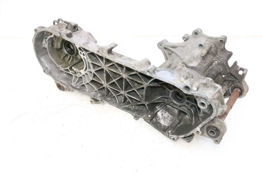 photo de DOLNA OBUDOWA SILNIKA PEUGEOT TREKKER 50 (1995 - 2004) - Zoom stanu zużycia