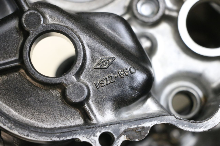 photo de Karter dolny silnika SUZUKI TS X 80 (1984 - 1988) - Zbliżenie komponentów