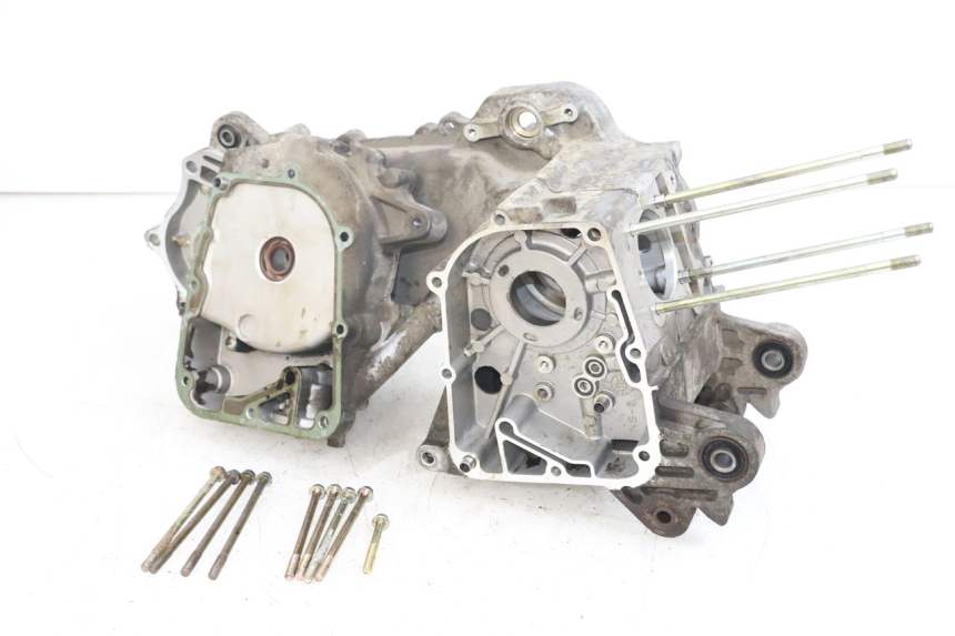 photo de Karter dolny silnika PEUGEOT V-CLIC VCLIC 50 (2007 - 2013) - Widok z bliska