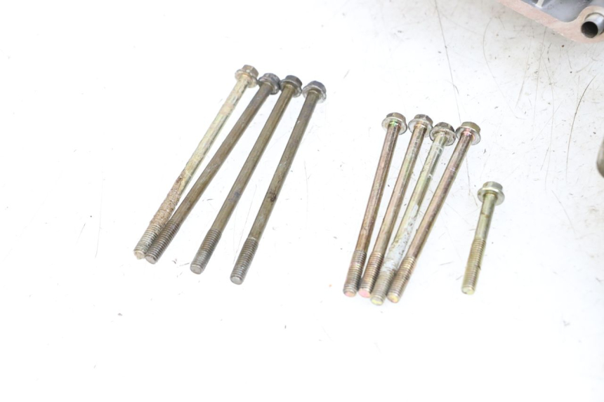 photo de Karter dolny silnika PEUGEOT V-CLIC VCLIC 50 (2007 - 2013) - Struktura - zbliżenie