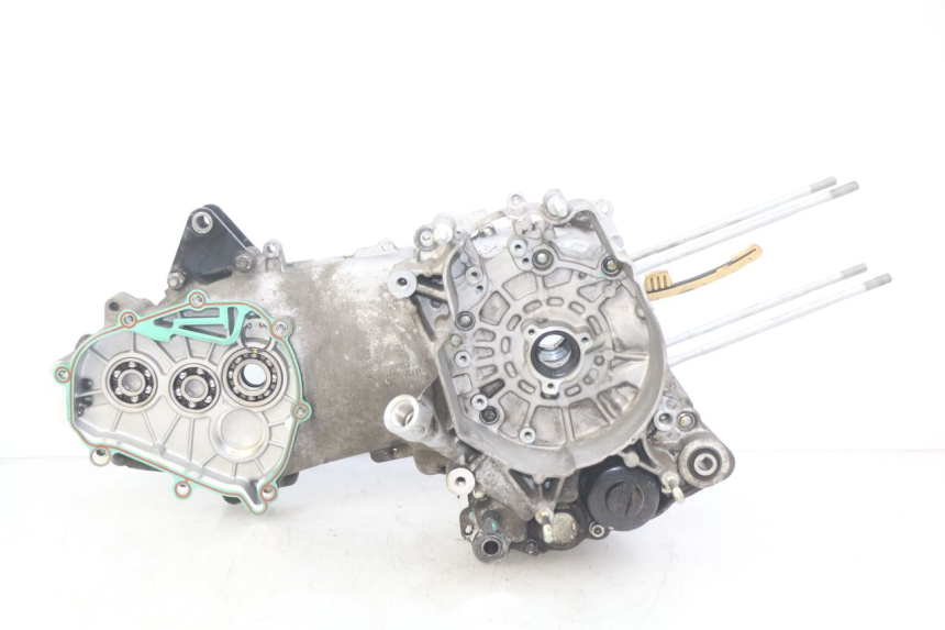 photo de Karter dolny silnika PIAGGIO VESPA GTS IGET ABS 125 (2017 - 2023) - Kontrola wizualna