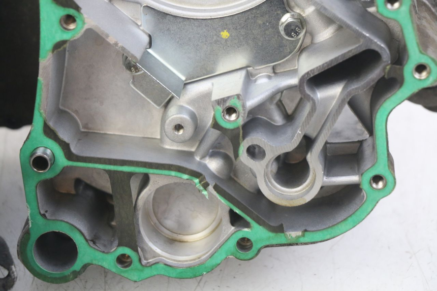 photo de Karter dolny silnika PIAGGIO VESPA GTS IGET ABS 125 (2017 - 2023) - Zbliżenie techniczne