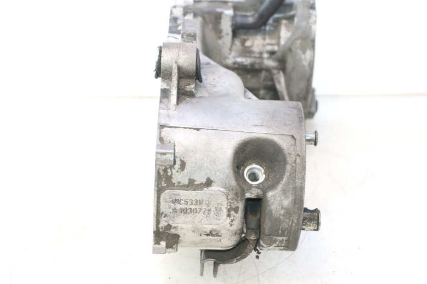photo de DOLNA OBUDOWA SILNIKA PIAGGIO VESPA PRIMAVERA 2T 50 (2013 - 2018) - Kontrola wizualna