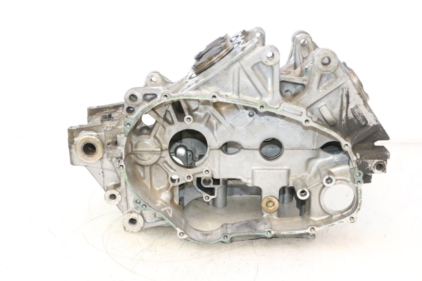 photo de DOLNA OBUDOWA SILNIKA HONDA VFR FI RC46 800 (1998 - 2001) - Oznaczenia i referencje
