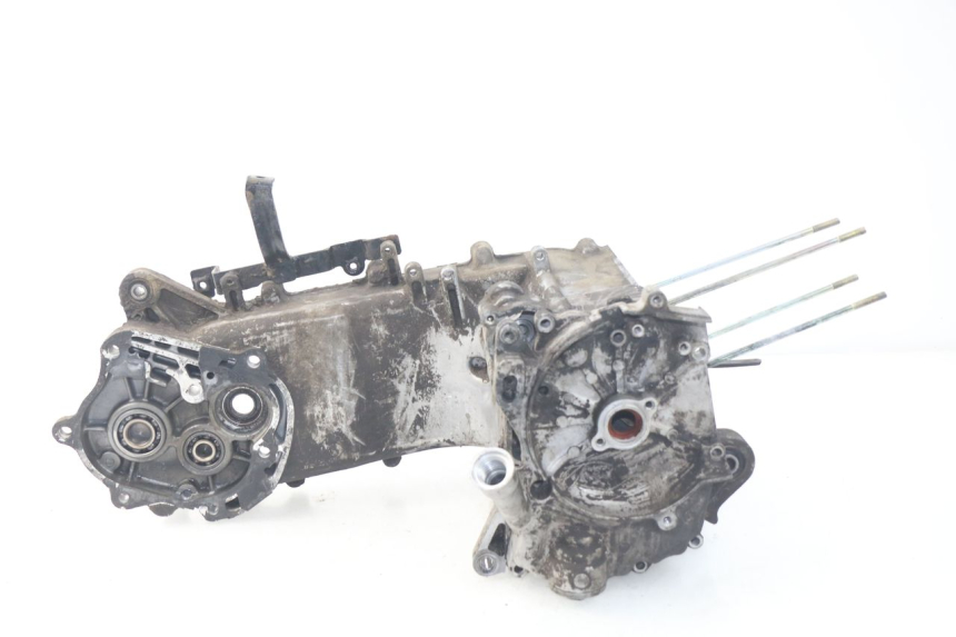 photo de Karter dolny silnika PEUGEOT VIVACITY NEW 4T 50 (2008 - 2017) - Zbliżenie techniczne