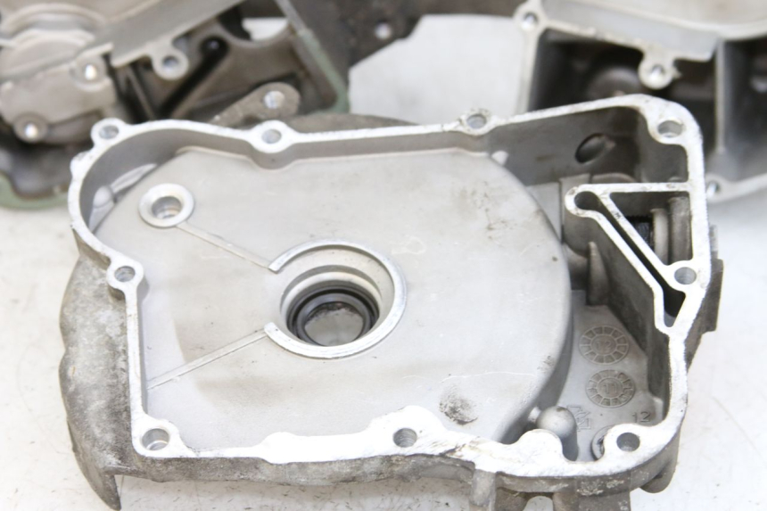 photo de Karter dolny silnika PEUGEOT VIVACITY 125 (2010 - 2017) - Widok z bliska