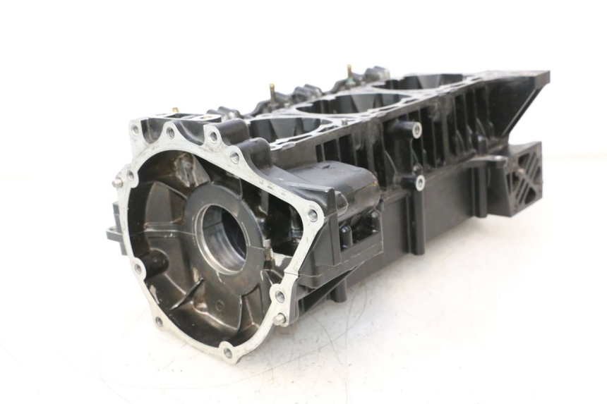 photo de DOLNA OBUDOWA SILNIKA YAMAHA WAVE RUNNER GP R 1200 (2000 - 2003) - Kontrola wizualna