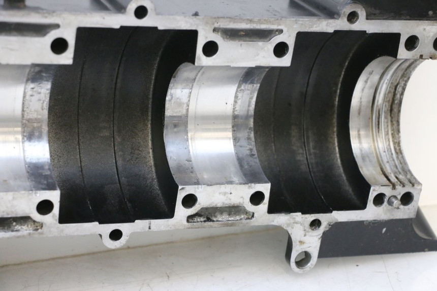 photo de DOLNA OBUDOWA SILNIKA YAMAHA WAVE RUNNER GP R 1200 (2000 - 2003) - Widok ogólny