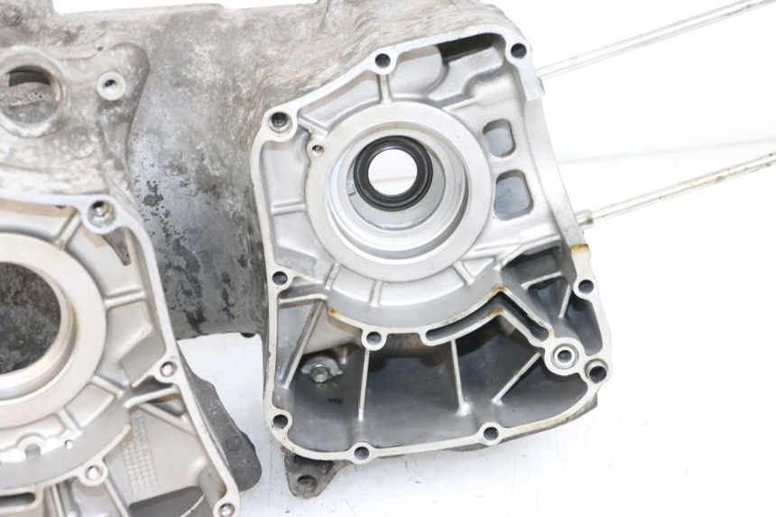 photo de Karter dolny silnika YAMAHA X-MAX XMAX 125 (2010 - 2013) - Widok z bliska