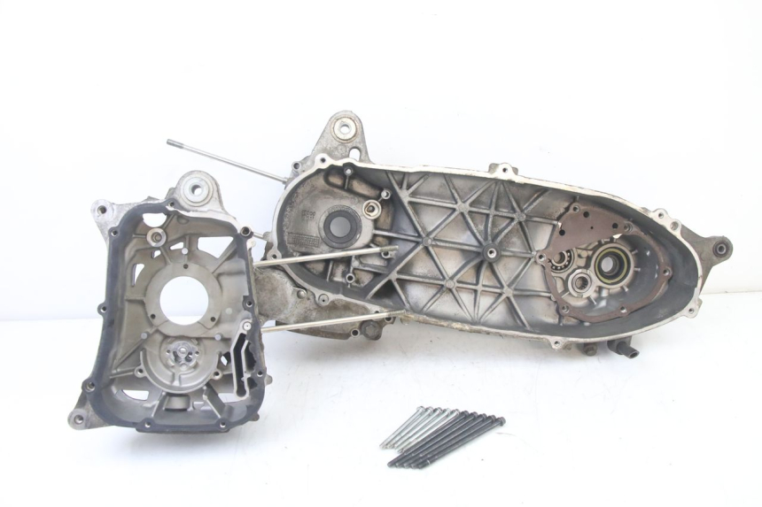 photo de Karter dolny silnika YAMAHA X-MAX XMAX 125 (2010 - 2013) - Inny kąt widzenia