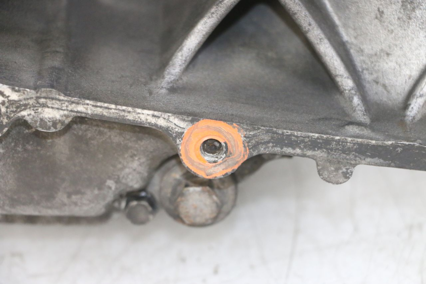 photo de Karter dolny silnika YAMAHA XMAX X-MAX 125 (2006 - 2009) - Struktura - zbliżenie