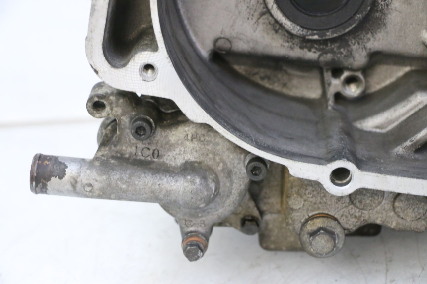 photo de Karter dolny silnika YAMAHA X-MAX XMAX 250 (2006 - 2009) - Zbliżenie komponentów