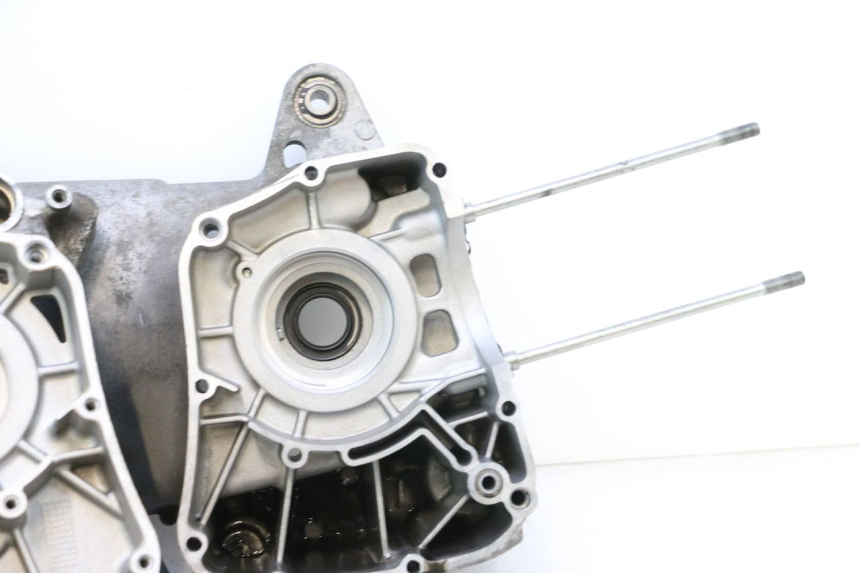 photo de Karter dolny silnika YAMAHA X-MAX XMAX 125 (2010 - 2013) - Zoom stanu zużycia