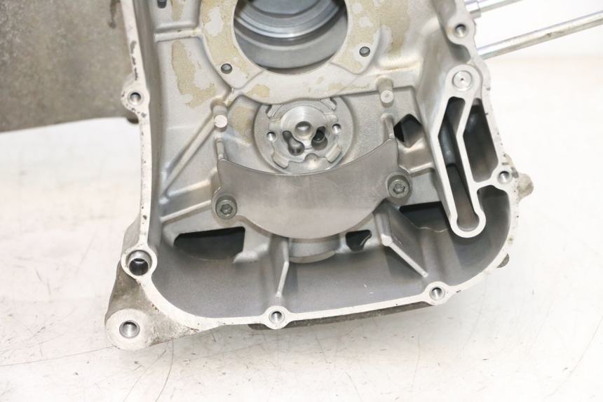 photo de Karter dolny silnika YAMAHA XMAX X-MAX 125 (2006 - 2009) - Alternatywny kąt