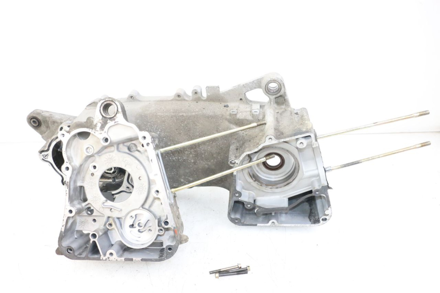 photo de Karter dolny silnika KYMCO XCITING 250 (2006 - 2009) - Struktura - zbliżenie