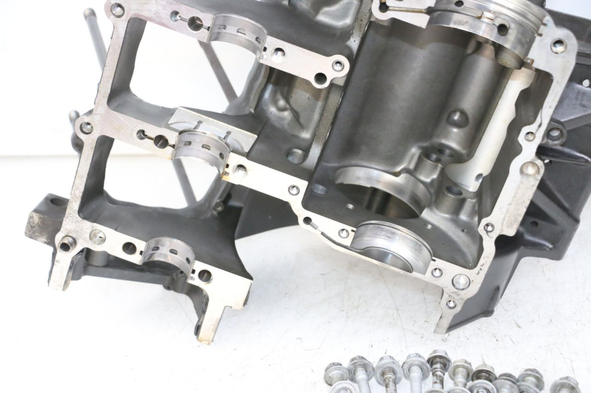 photo de Karter dolny silnika YAMAHA FZ1 FAZER 1000 (2007 - 2009) - Zbliżenie techniczne