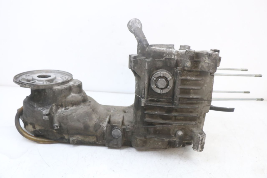 photo de Karter dolny silnika YAMAHA YP MAJESTY 125 (2002 - 2006) - Widok z bliska