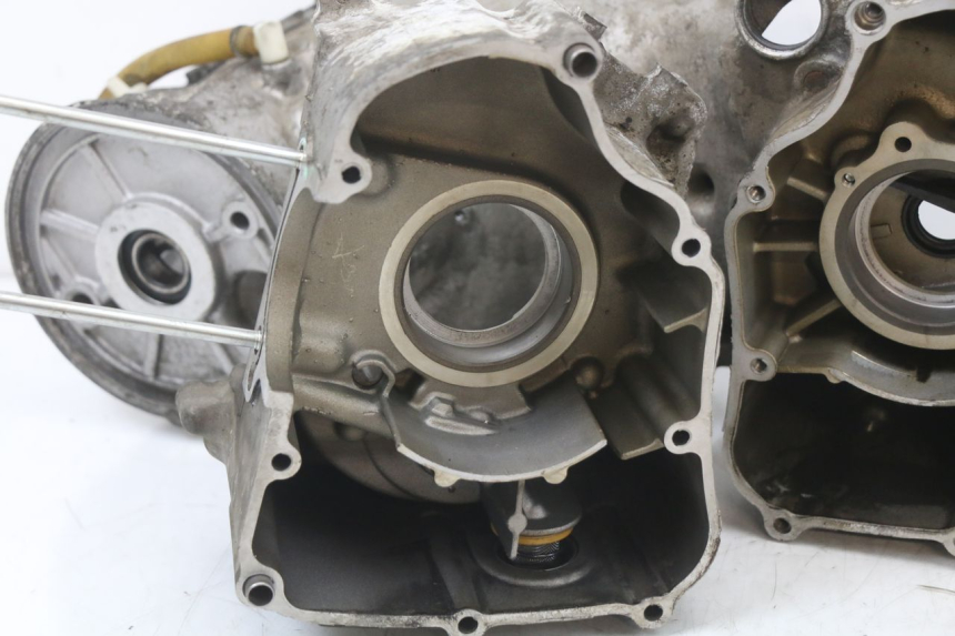 photo de Karter dolny silnika YAMAHA YP MAJESTY 125 (2002 - 2006) - Zoom stanu zużycia