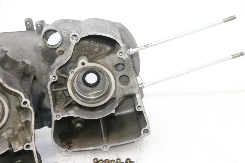 photo de Karter dolny silnika YAMAHA YP MAJESTY 125 (1998 - 2001) - Widok profilu